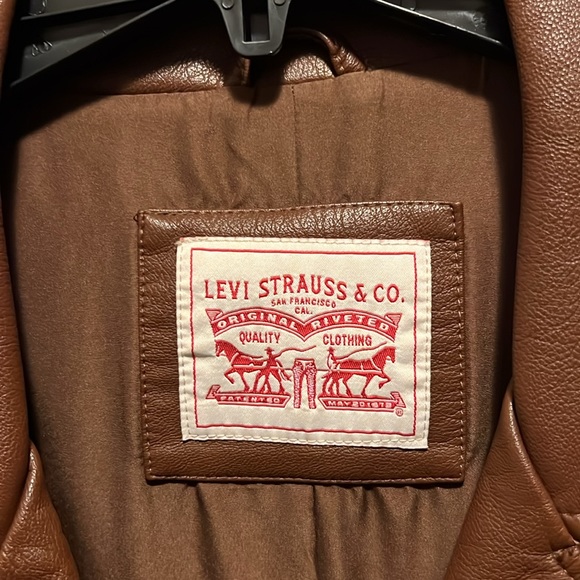 Levi, jacket & Stratus and Company! From Macy’s! - Picture 5 of 7